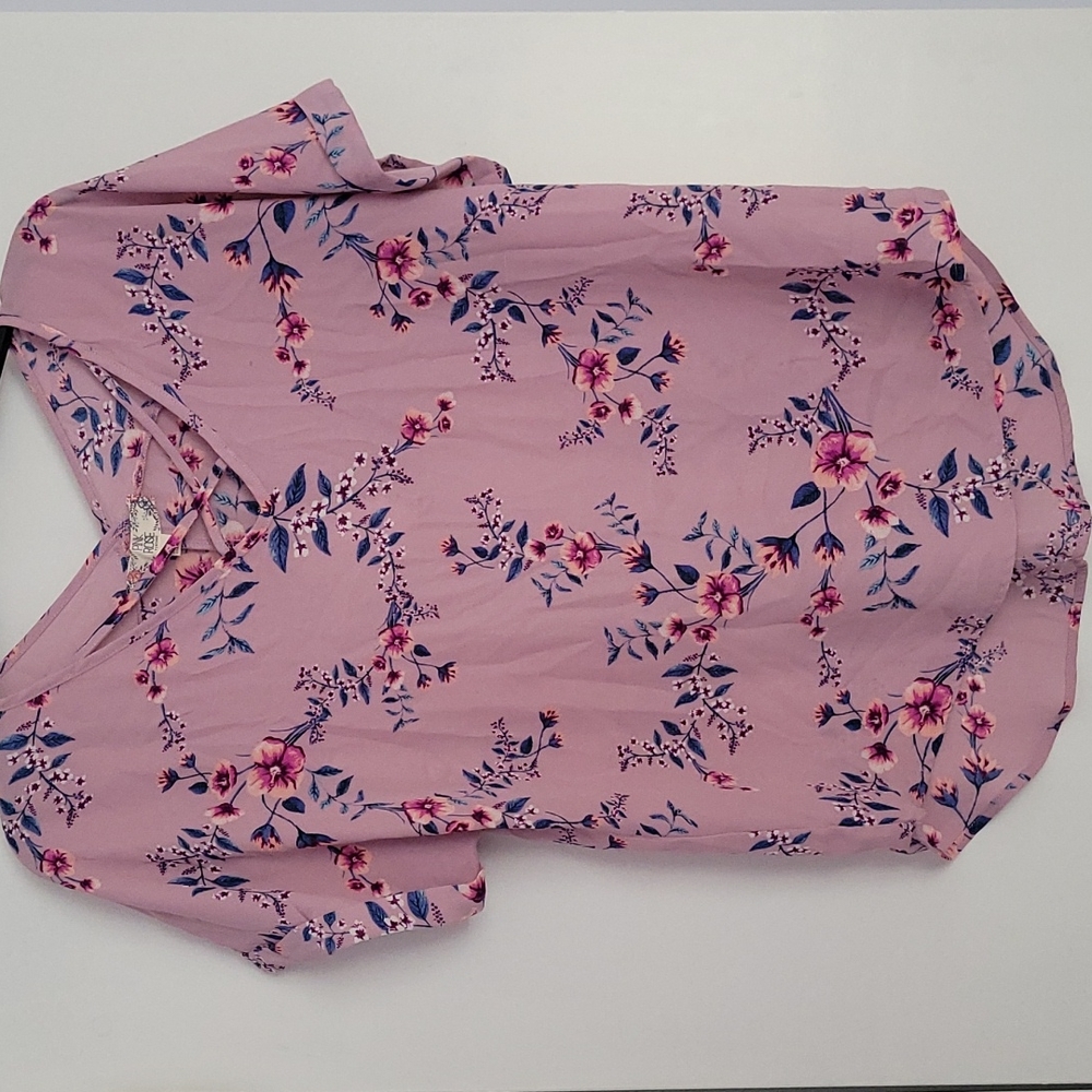 Pink Rose pink and flowery blouse
